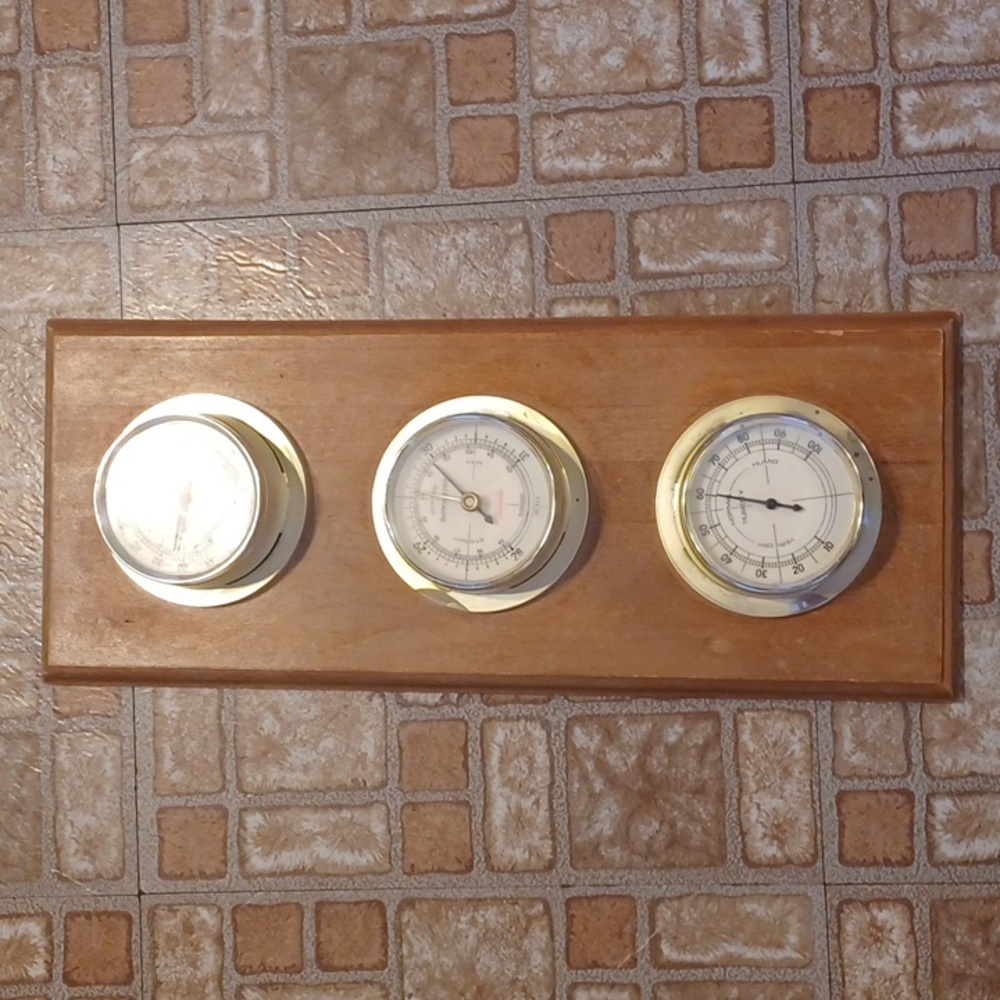 Vintage weather station by Sunbeam,  barometer, thermometer, humidity